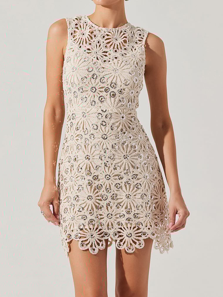 Платье Прицилии Astr The Label, коричневый
Платье Прицилии Astr The Label, коричневый