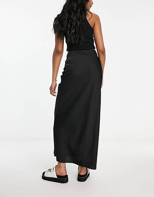 Черная атласная юбка макси с косой косой ASOS DESIGN
Черная атласная юбка макси с косой косой ASOS DESIGN