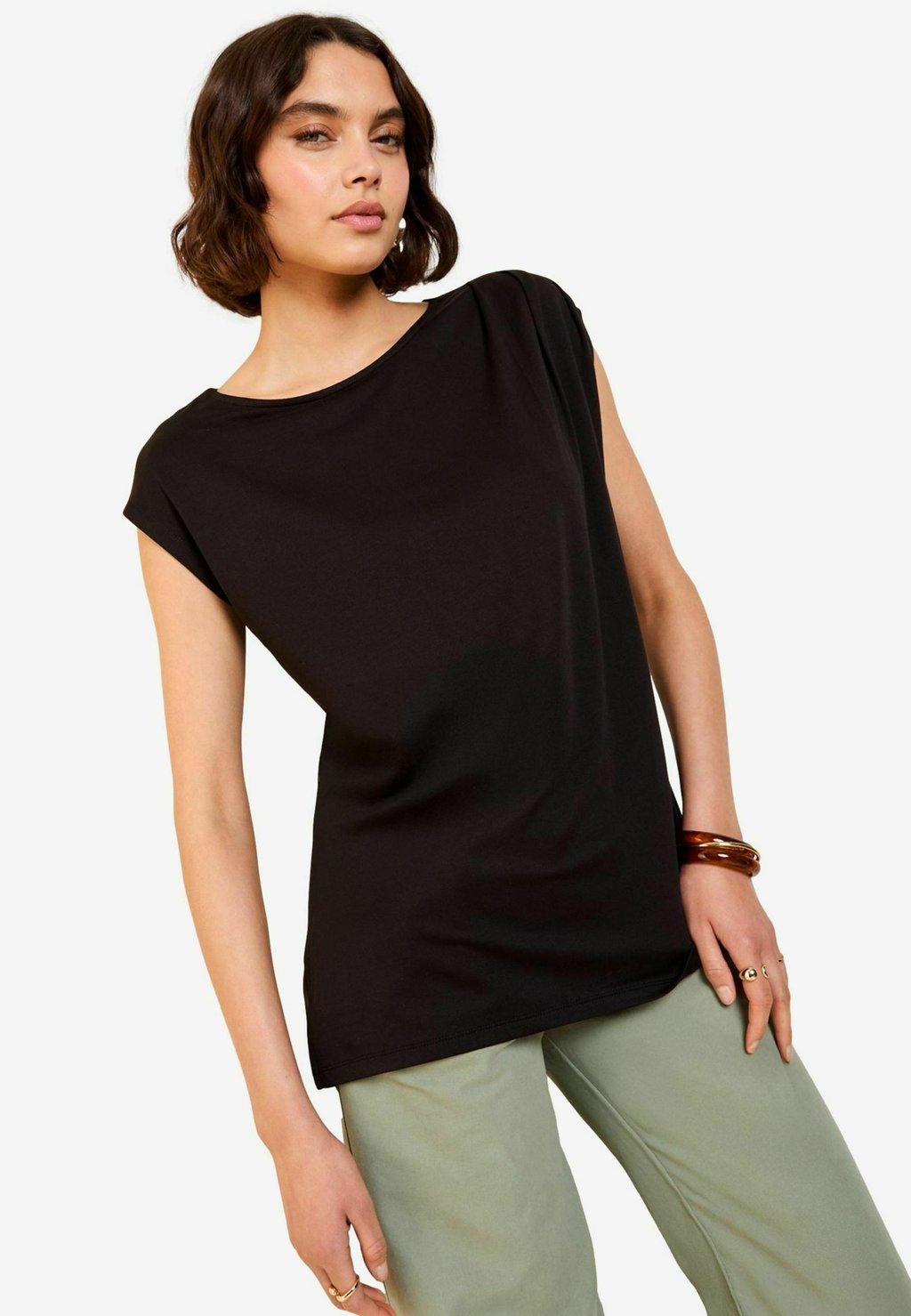 Базовая футболка Friends Like These, черный
Базовая футболка Friends Like These, черный