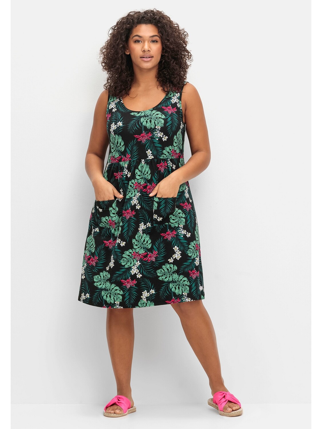 Платье sheego Ärmelloses Jersey, черный 
Платье sheego Ärmelloses Jersey, черный