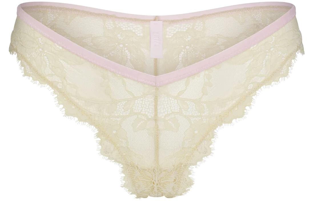 Женские трусы Skims
Женские трусы Skims