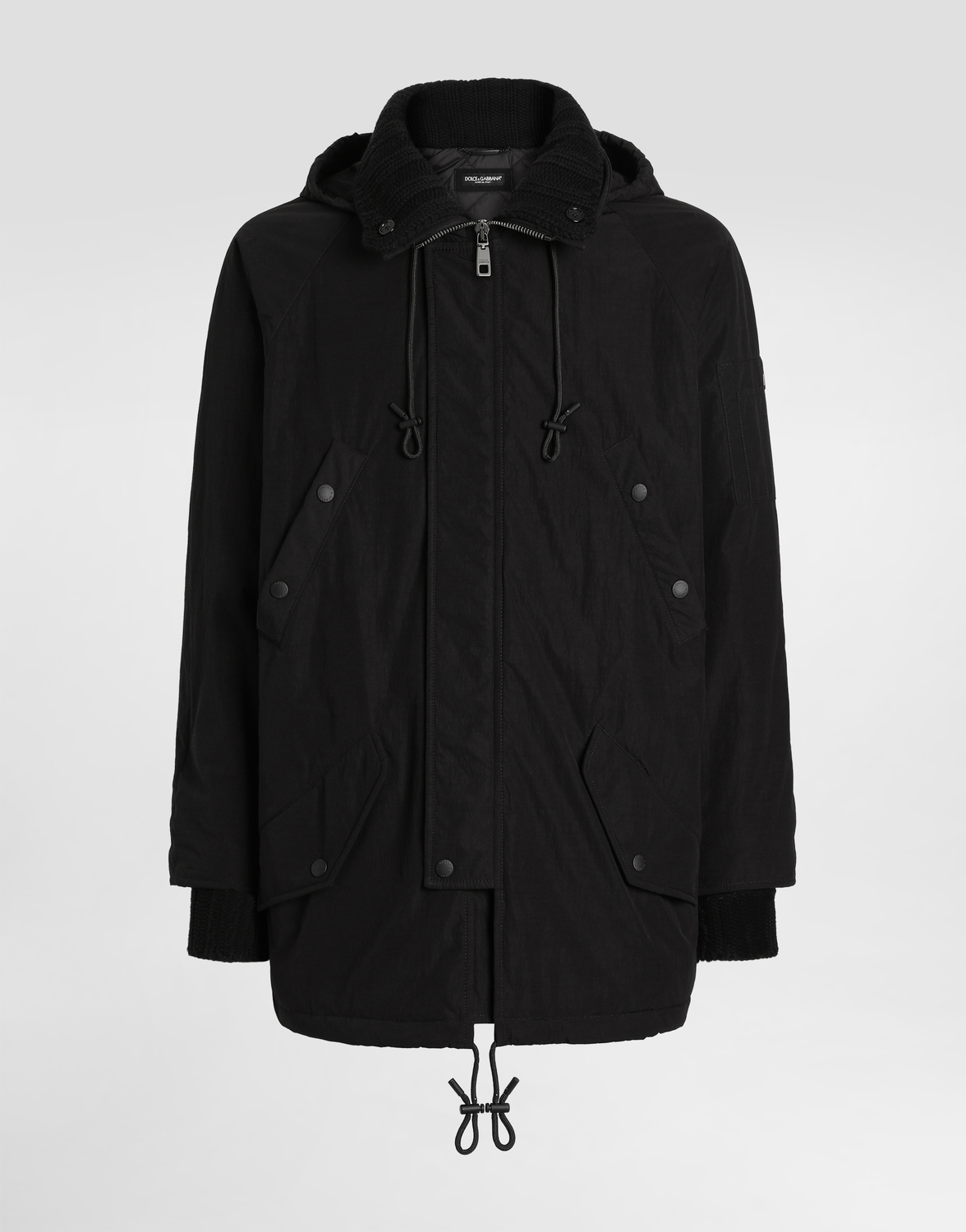 Нейлоновая куртка с капюшоном Dolce & Gabbana, черный
Нейлоновая куртка с капюшоном Dolce & Gabbana, черный