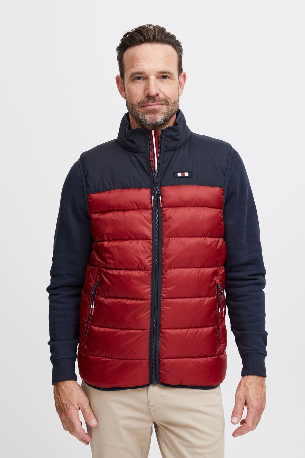 Утепленный жилет FQ1924 FQVinncent 2 colour padded waistcoat 21900507 in, цвет Steppweste FQVinncent 2 colour padded waistcoat 21900507 in
Утепленный жилет FQ1924 FQVinncent 2 colour padded waistcoat 21900507 in, цвет Steppweste FQVinncent 2 colour padded waistcoat 21900507 in