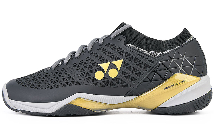 YONEX Мужские бадминтонные кроссовки низкие черные с золотом
YONEX Мужские бадминтонные кроссовки низкие черные с золотом