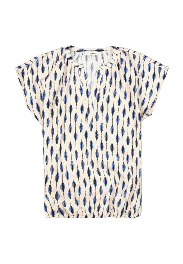 Блузка-Рубашка с разрезом по горловине Garcia, цвет 4507 4507-pearl 
Блузка-Рубашка с разрезом по горловине Garcia, цвет 4507 4507-pearl