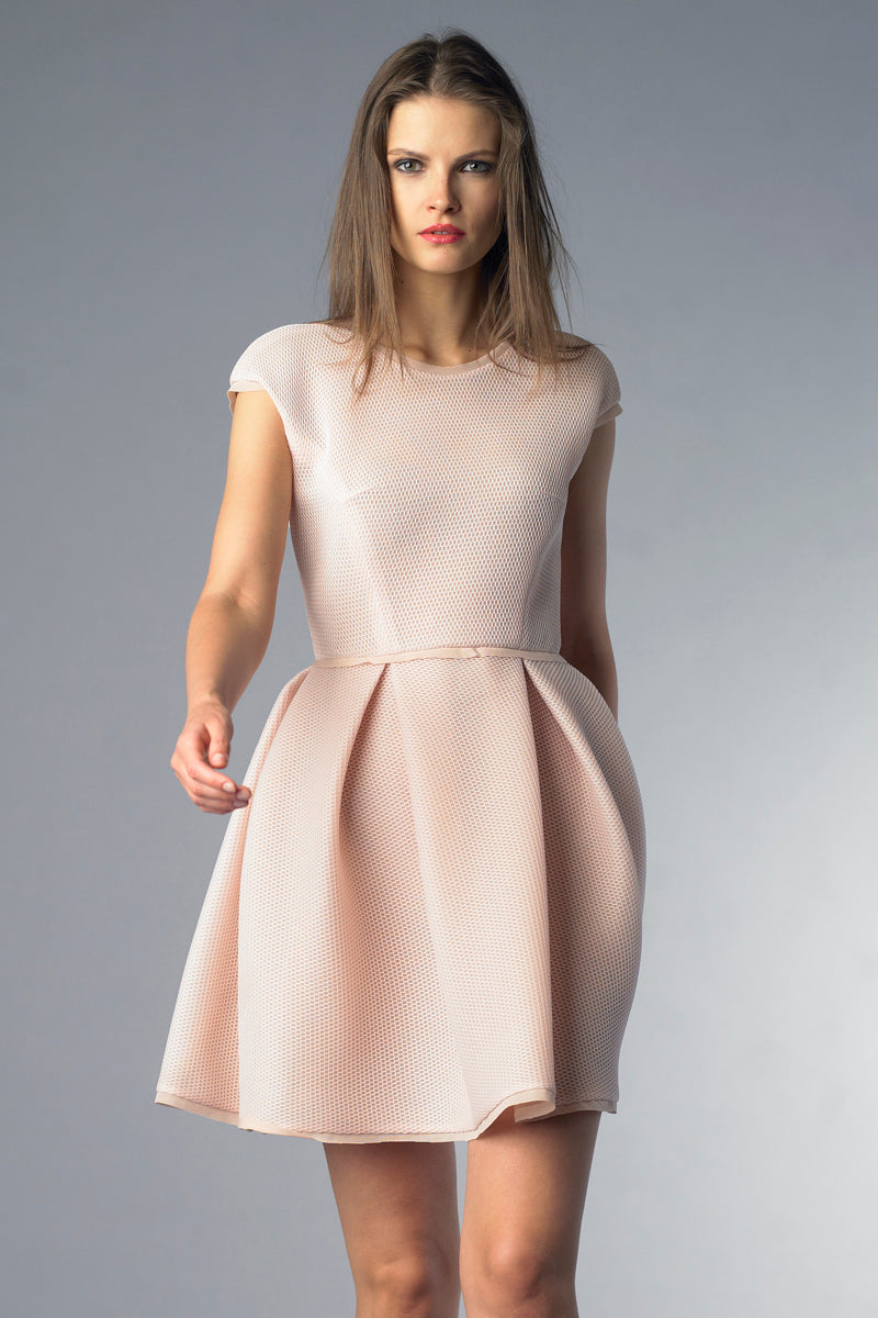 Легкое коктейльное платье-сакваланг Basix Black Label, розовый
Легкое коктейльное платье-сакваланг Basix Black Label, розовый