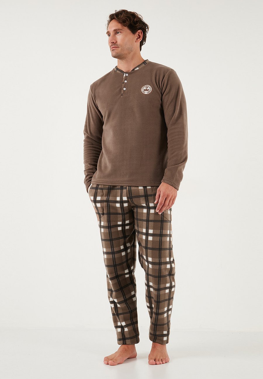 Пижамный комплект Buratti REGULAR FIT SET, Camel
Пижамный комплект Buratti REGULAR FIT SET, Camel