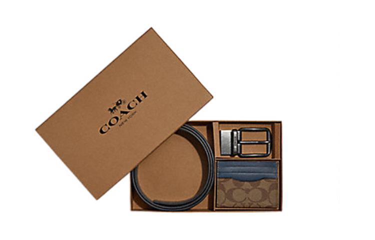 COACH Кардхолдер в коробке
COACH Кардхолдер в коробке