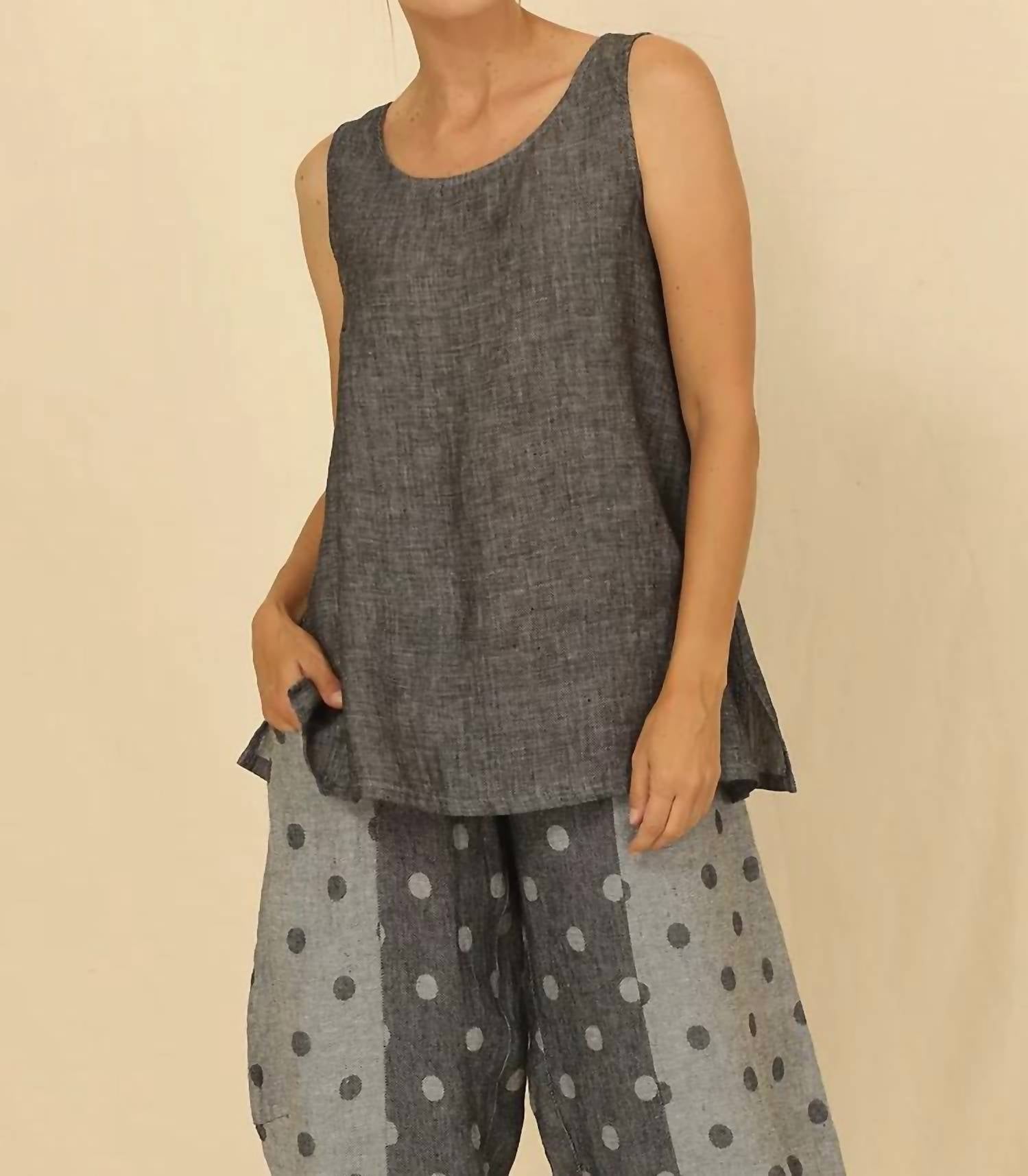 Майка Райана в тени Chalet et ceci, цвет shadow
Майка Райана в тени Chalet et ceci, цвет shadow