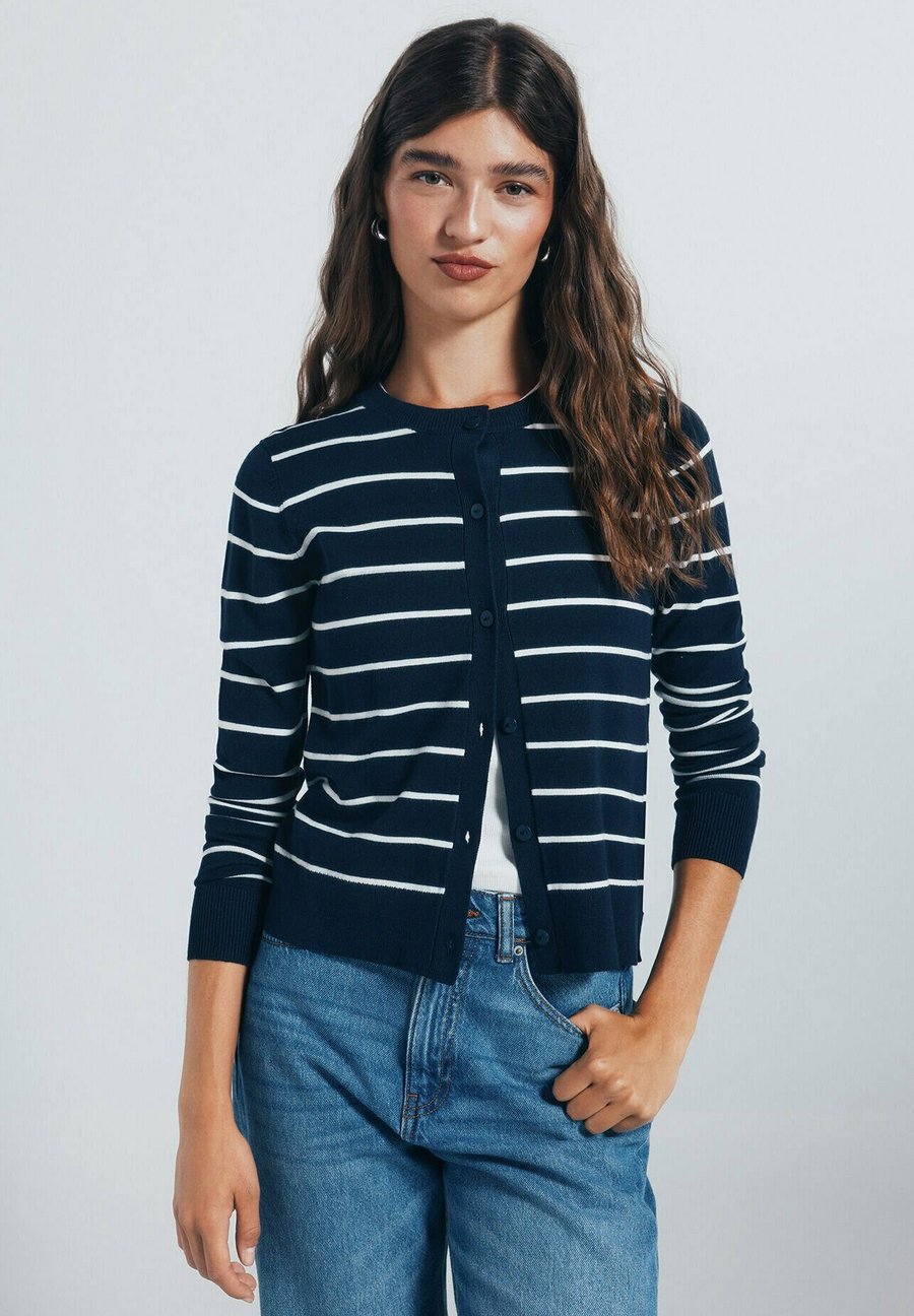 Кардиган Springfield Cardigan, Dark Blue
Кардиган Springfield Cardigan, Dark Blue