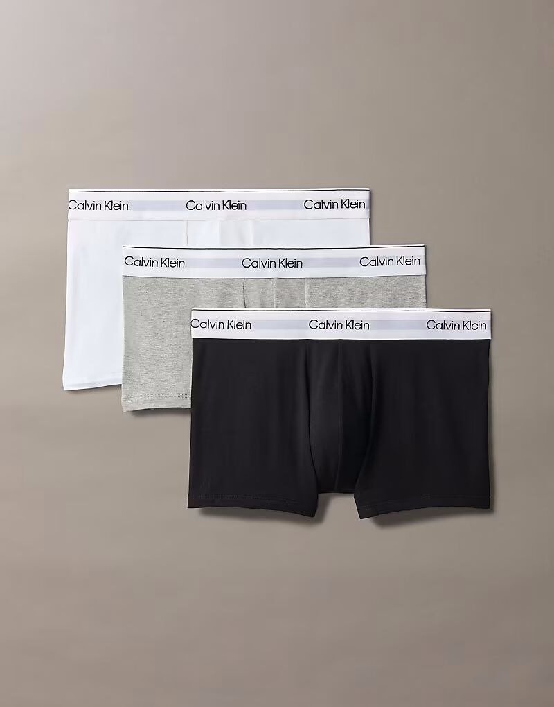 Комплект из 3-х трусов-боксеров Calvin Klein Icon Cotton Stretch с низкой посадкой в белом, сером и черном цветах
Комплект из 3-х трусов-боксеров Calvin Klein Icon Cotton Stretch с низкой посадкой в белом, сером и черном цветах