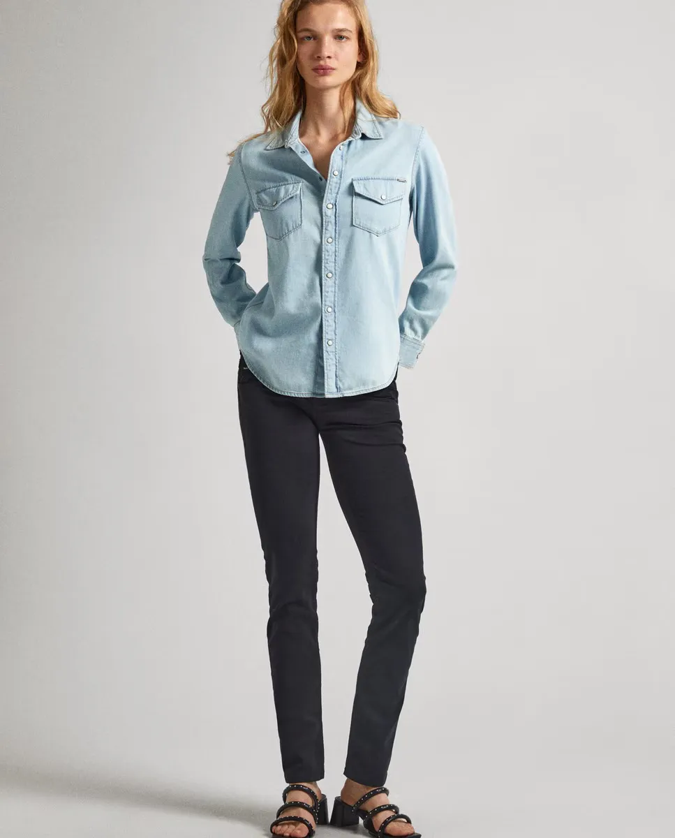 Женские прямые брюки с низкой посадкой черного цвета Pepe Jeans
Женские прямые брюки с низкой посадкой черного цвета Pepe Jeans