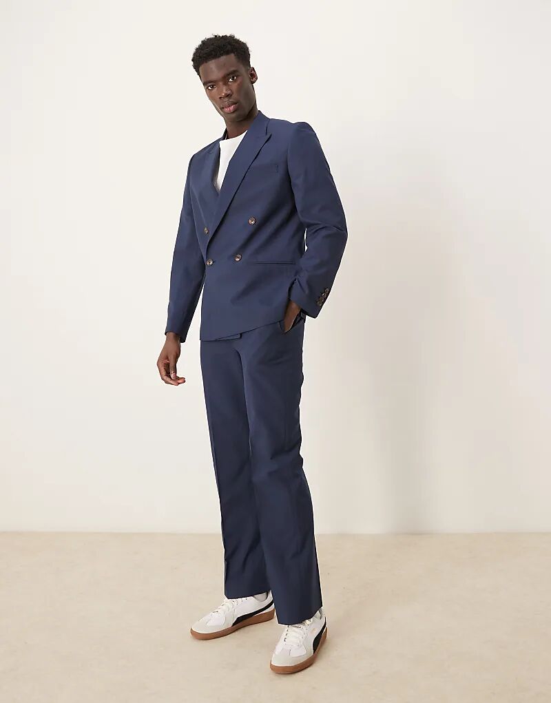 Двубортный узкий пиджак ASOS DESIGN темно-синего цвета
Двубортный узкий пиджак ASOS DESIGN темно-синего цвета