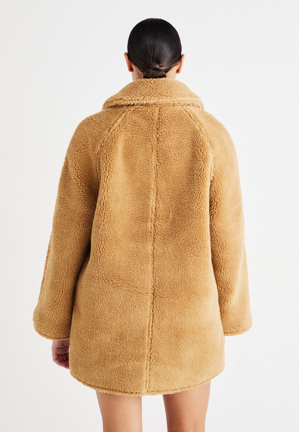 Зимнее пальто GAP, черный
Зимнее пальто GAP, черный