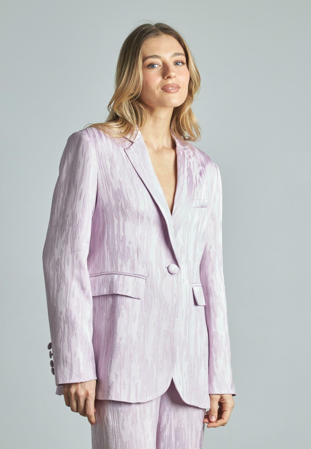 Короткое пальто TEXTURA Alma en Pena, сиреневый
Короткое пальто TEXTURA Alma en Pena, сиреневый