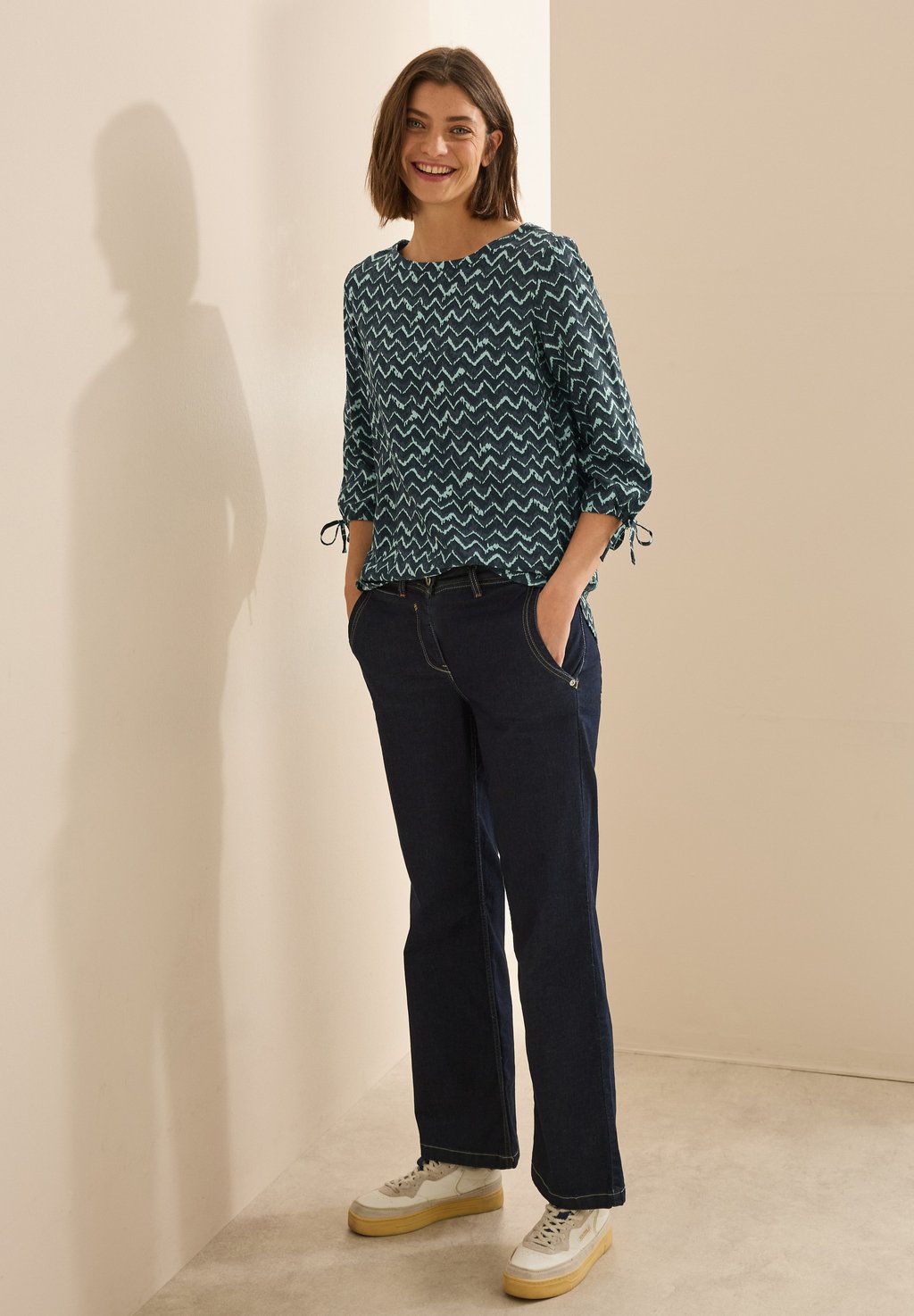 Блуза BEDRUCKTE Cecil, темно-зеленый
Блуза BEDRUCKTE Cecil, темно-зеленый