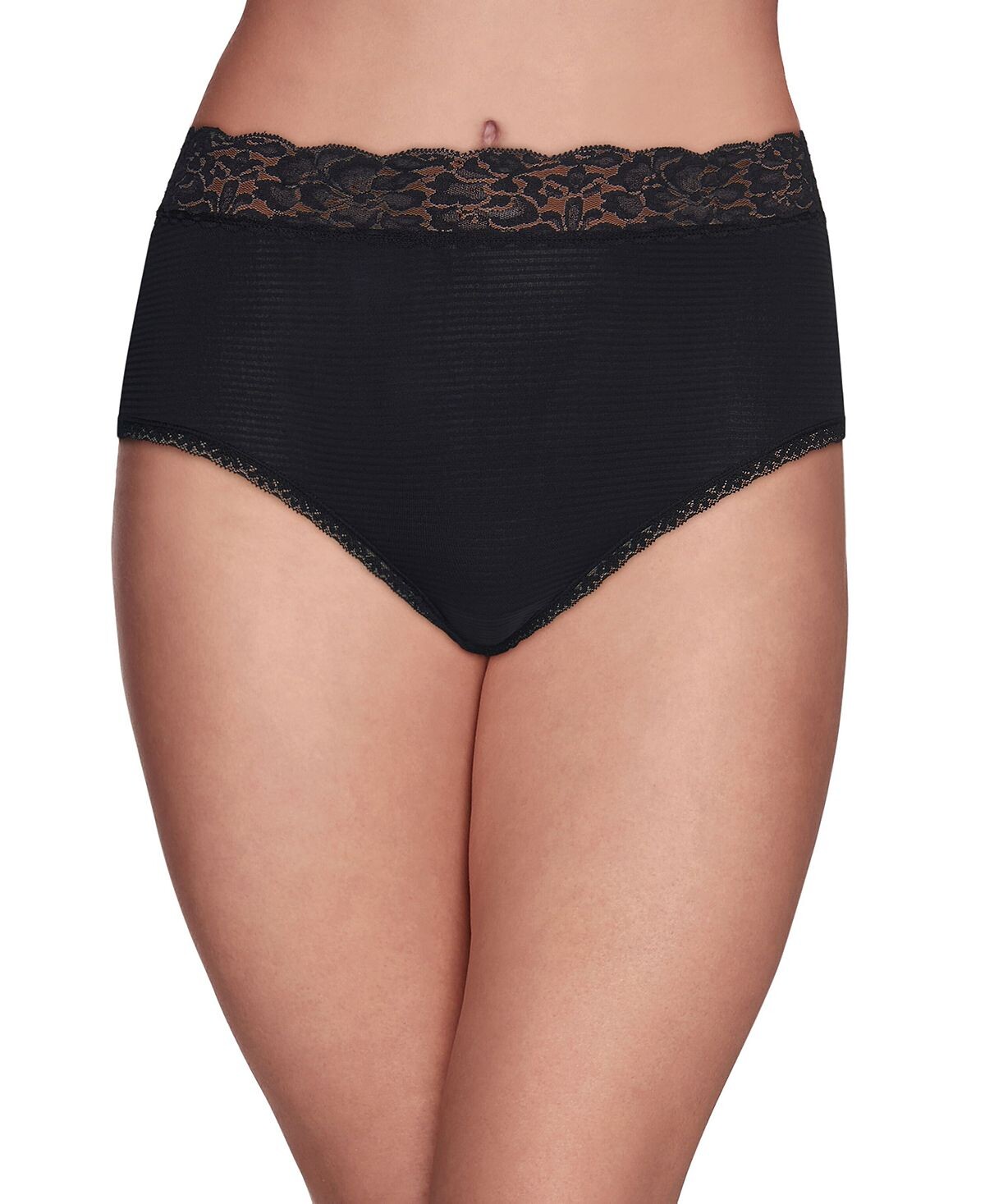 Нижнее белье Flattering Lace Stretch 13281, также доступно в расширенных размерах. Vanity Fair
Нижнее белье Flattering Lace Stretch 13281, также доступно в расширенных размерах. Vanity Fair