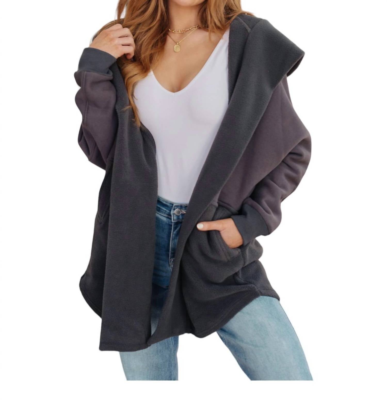 Толстовка с капюшоном Room For Two в винтажном черном цвете DAVI & DANI 
Толстовка с капюшоном Room For Two в винтажном черном цвете DAVI & DANI