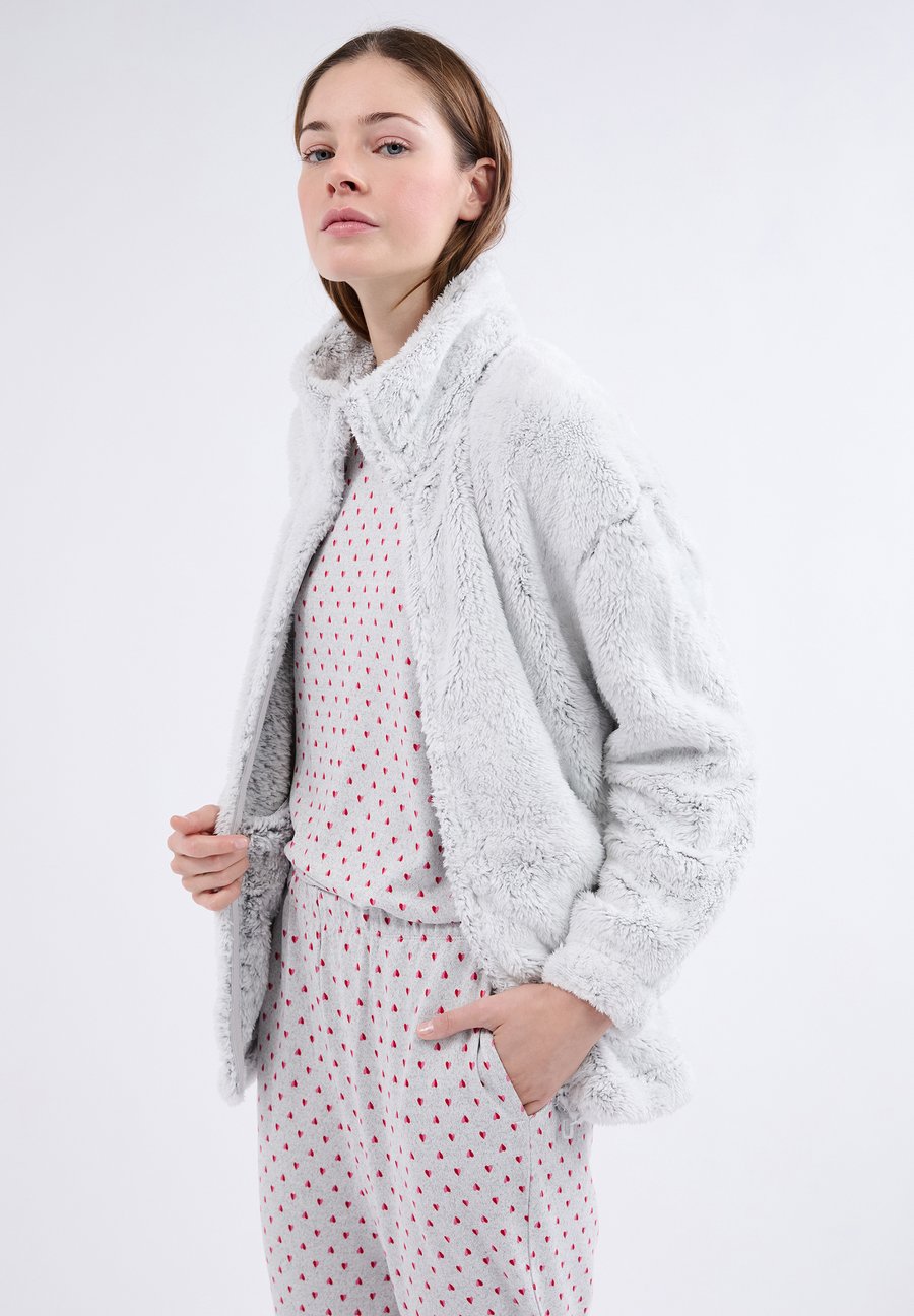 Пижамный комплект Etam MEANE SET, Light Grey
Пижамный комплект Etam MEANE SET, Light Grey