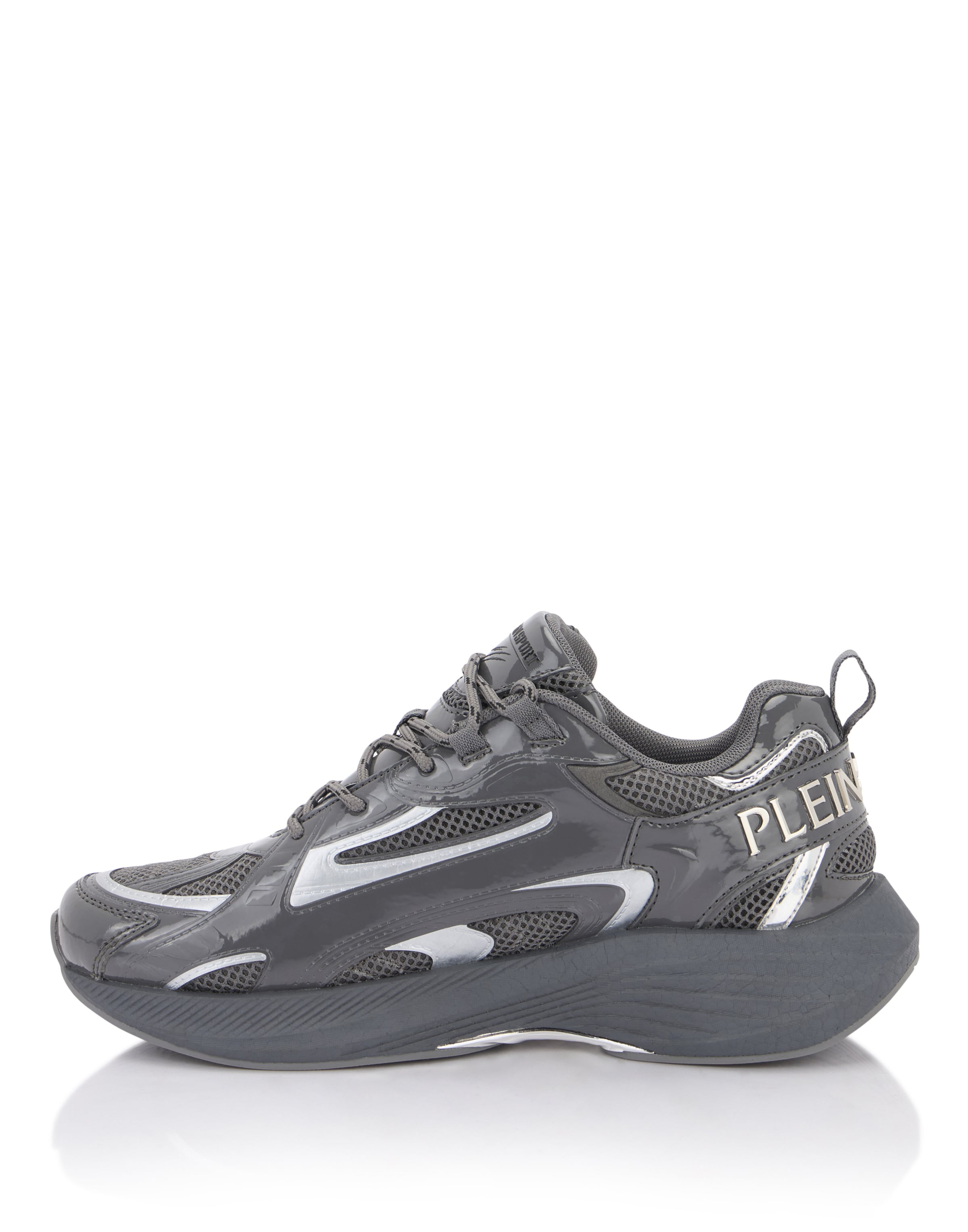 Plein Sport Кроссовки 'Pegasus' в цвете Basalt Grey
Plein Sport Кроссовки 'Pegasus' в цвете Basalt Grey