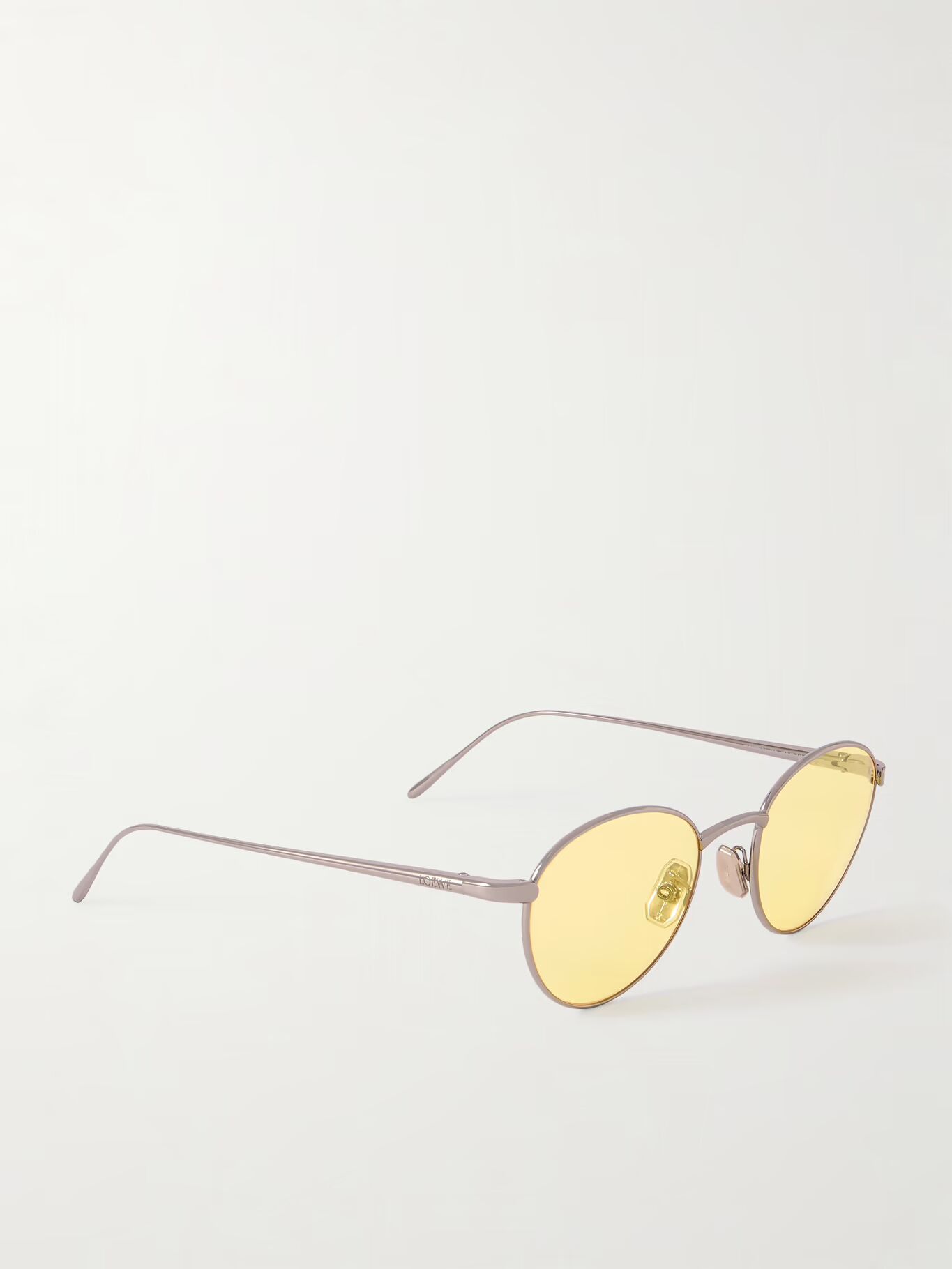 Солнцезащитные очки в круглой оправе серебристого тона LOEWE EYEWEAR, серебряный
Солнцезащитные очки в круглой оправе серебристого тона LOEWE EYEWEAR, серебряный