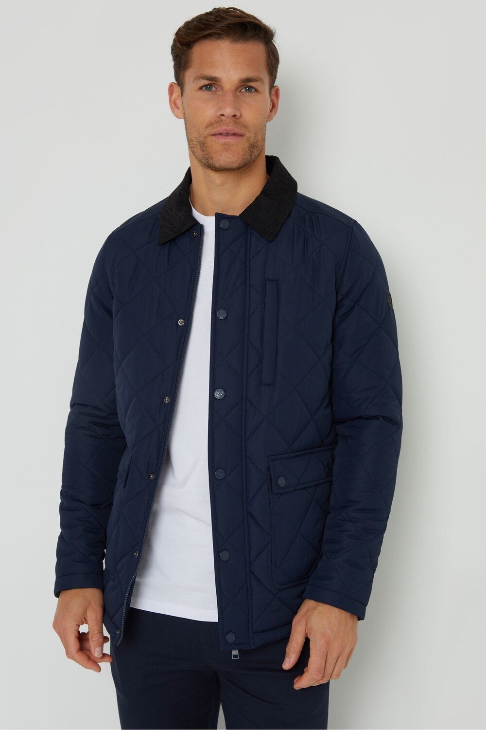 Водонепроницаемая стеганая куртка с воротником и ромбовидным узором Threadbare, синий
Водонепроницаемая стеганая куртка с воротником и ромбовидным узором Threadbare, синий