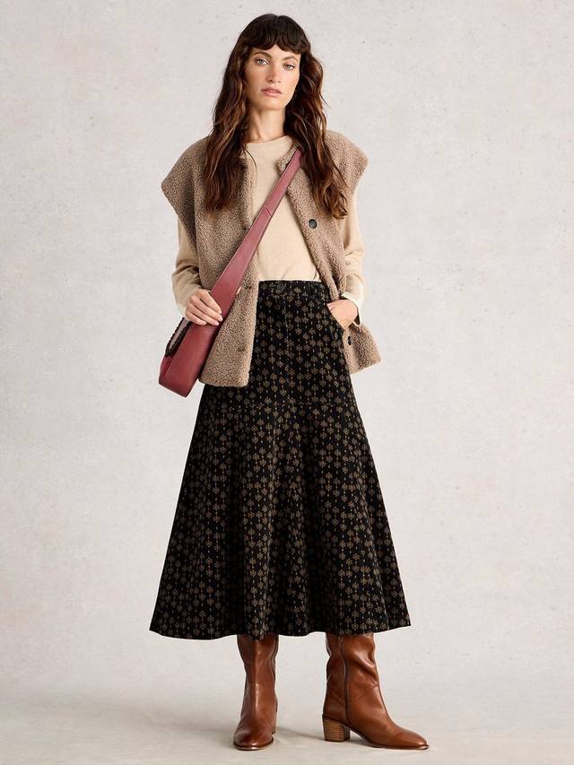 Квинн цветочная геометрическая вельветовая миди-юбка White Stuff, Black/Multi
Квинн цветочная геометрическая вельветовая миди-юбка White Stuff, Black/Multi