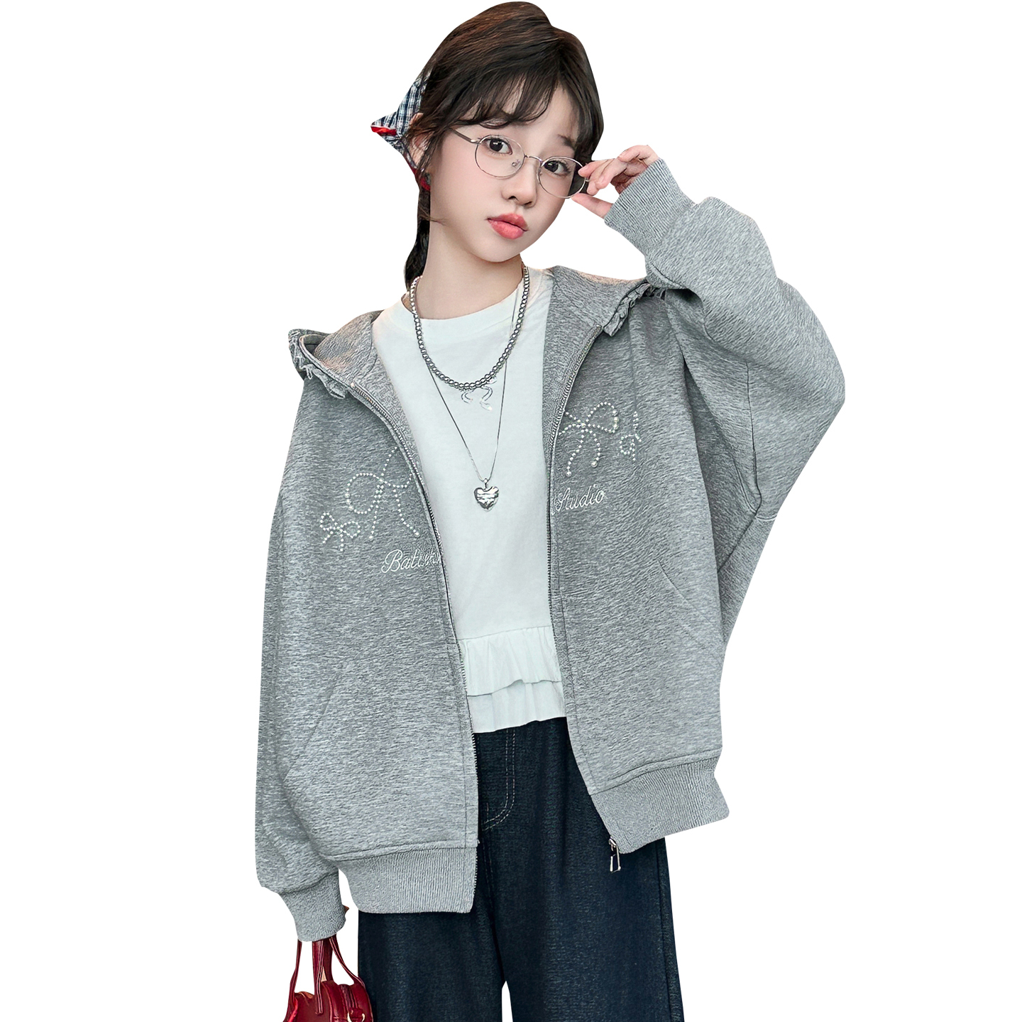 Топ для подростков на весну и осень Disney, серый
Топ для подростков на весну и осень Disney, серый