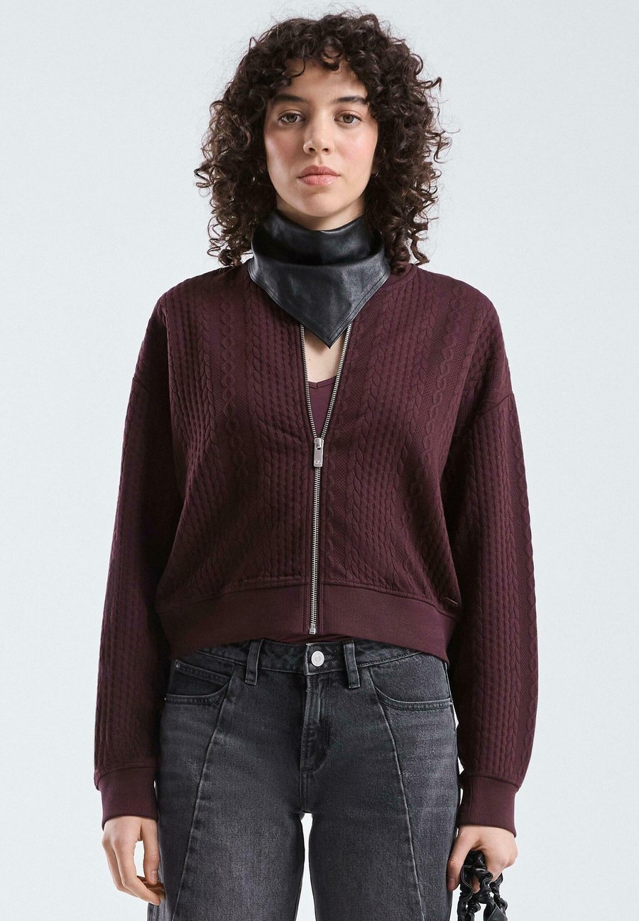 Кардиган QS Cardigan, Lila/Purple
Кардиган QS Cardigan, Lila/Purple