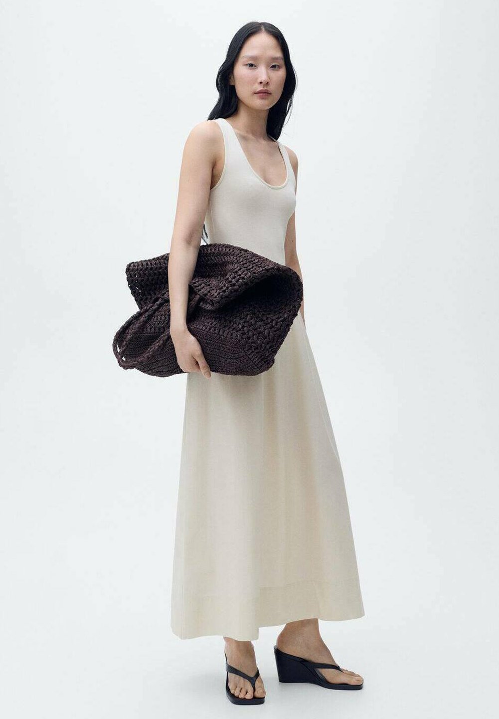 Платье макси VALVI Mango, кремовый
Платье макси VALVI Mango, кремовый