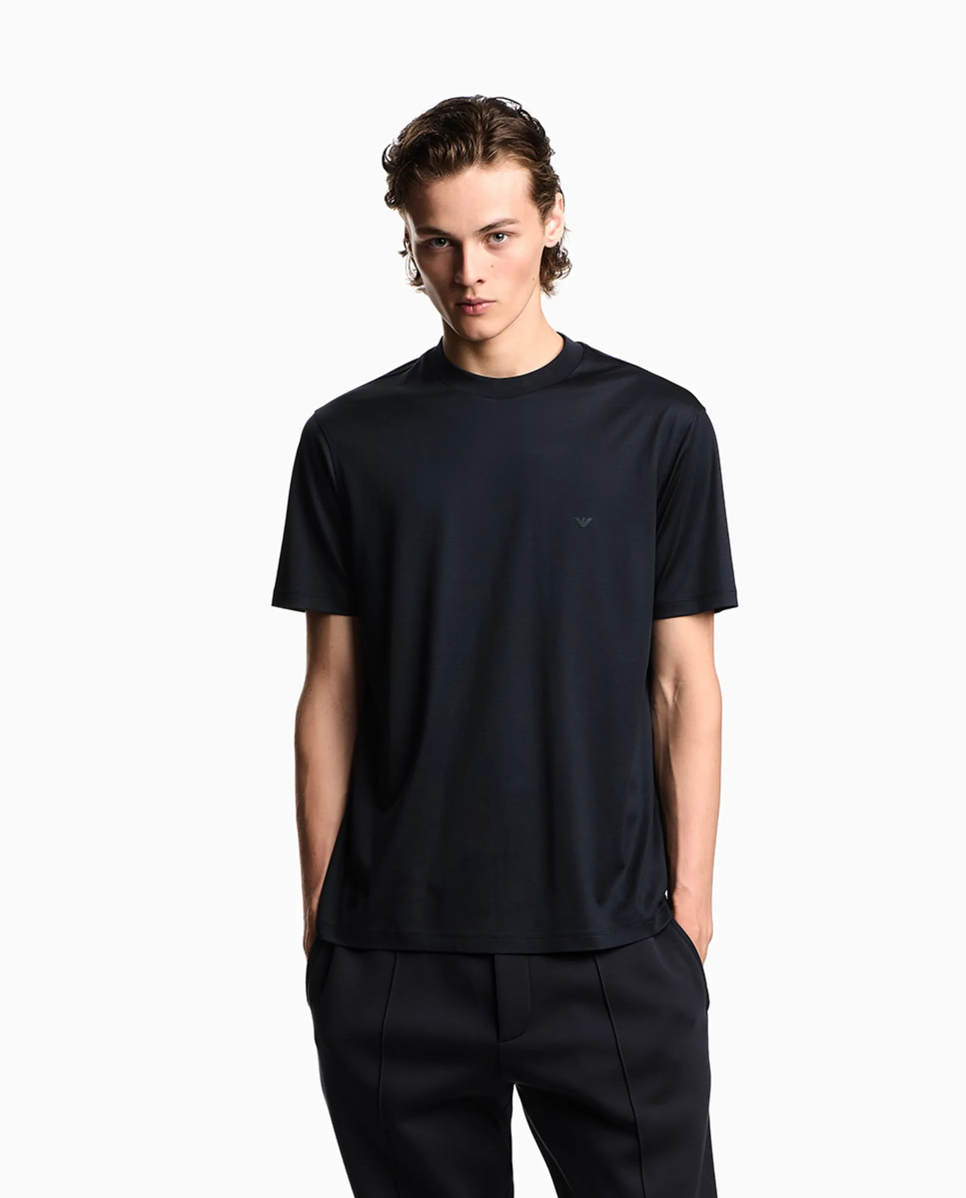 Футболка мужская с коротким рукавом классического кроя Travel Essential Emporio Armani, темно-синий
Футболка мужская с коротким рукавом классического кроя Travel Essential Emporio Armani, темно-синий