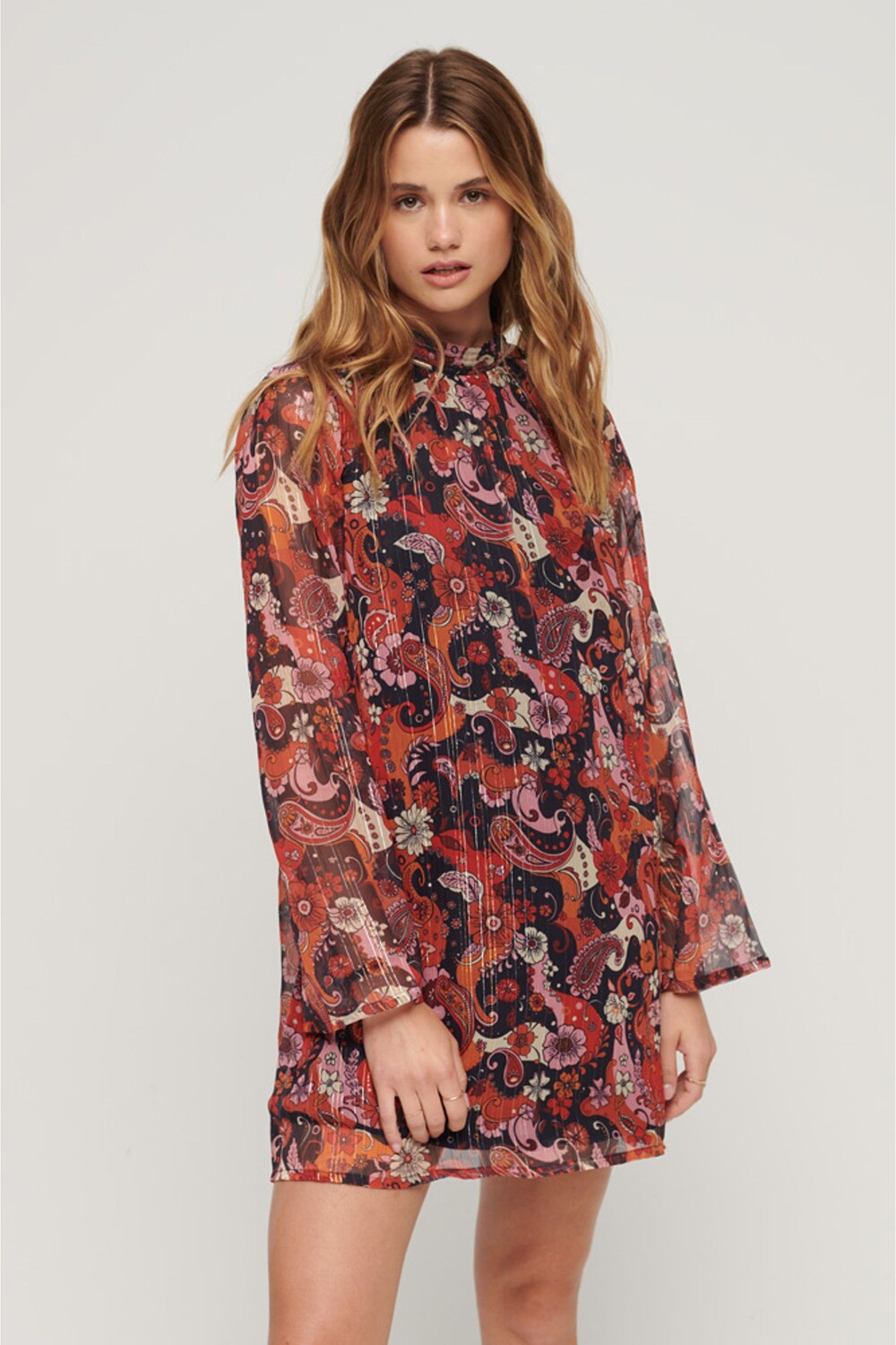 Мини-платье с расклешенными рукавами и принтом Superdry, розовый
Мини-платье с расклешенными рукавами и принтом Superdry, розовый