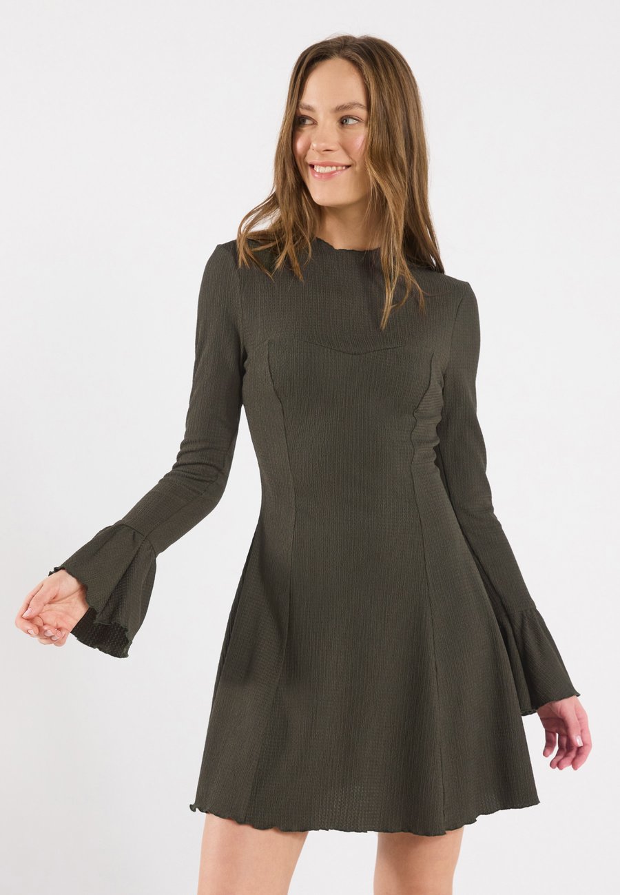 Платье Even&Odd Jersey dress, Khaki
Платье Even&Odd Jersey dress, Khaki