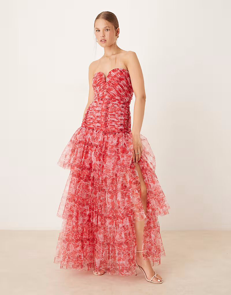 Платье-бандо макси с заниженной талией, кружевом и бисером, с красными цветочными узорами Lace & Beads
Платье-бандо макси с заниженной талией, кружевом и бисером, с красными цветочными узорами Lace & Beads