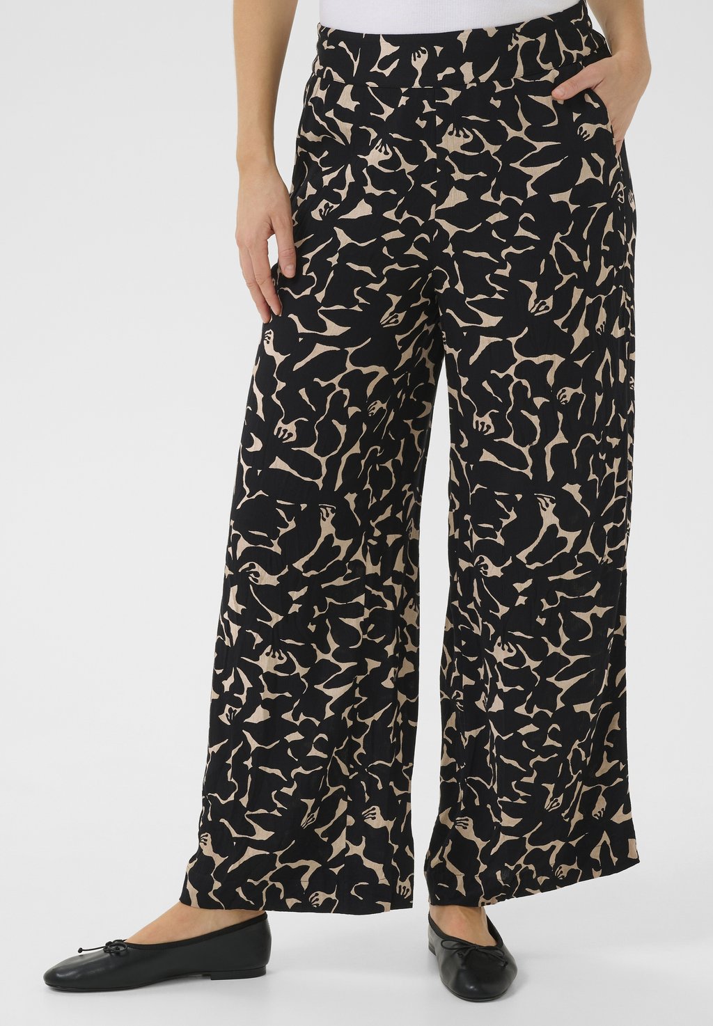 Брюки KAISABELLA Kaffe, черный 
Брюки KAISABELLA Kaffe, черный