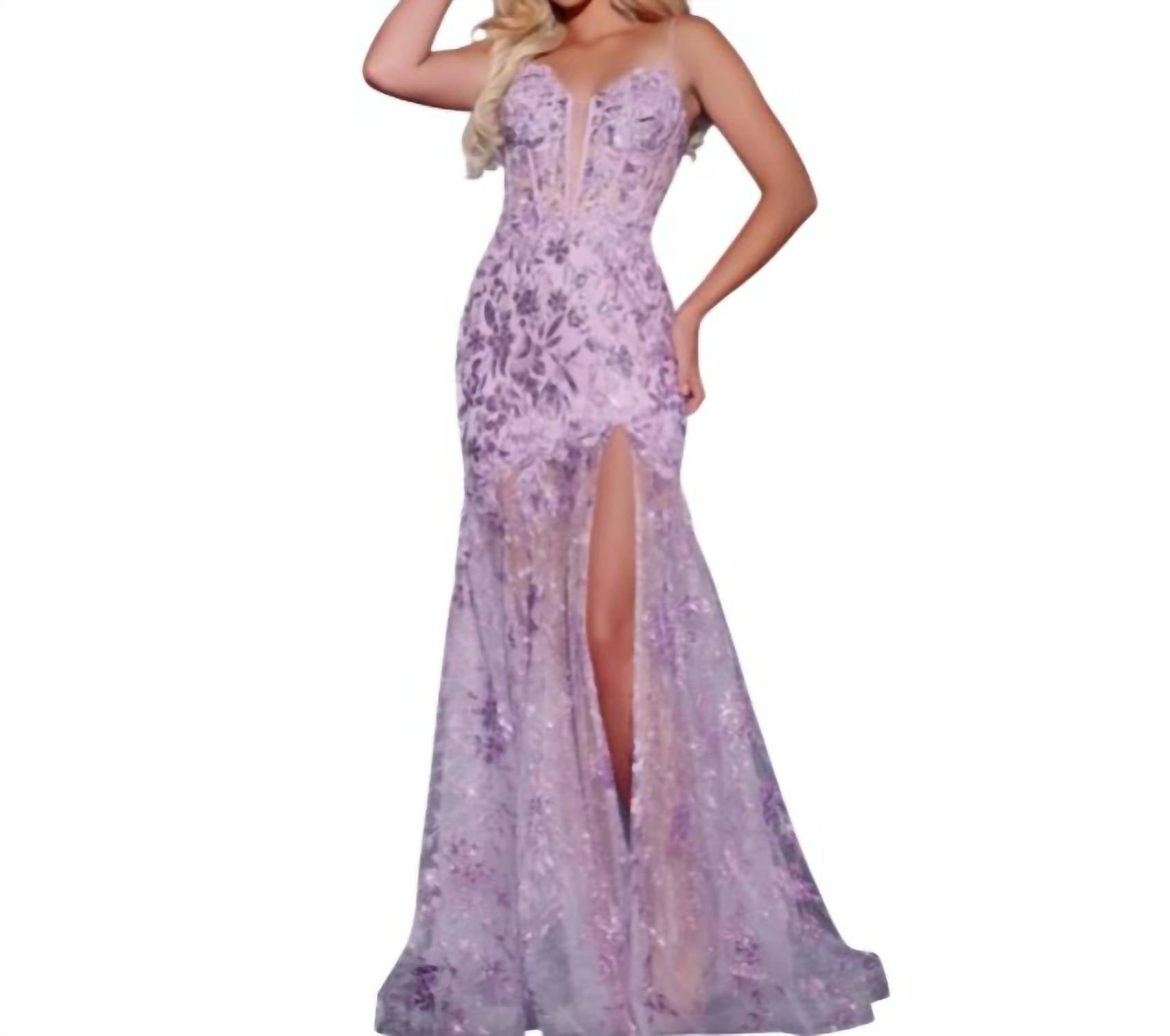 Лилово-фиолетовое платье-футляр с пайетками в виде спагетти JOVANI
Лилово-фиолетовое платье-футляр с пайетками в виде спагетти JOVANI