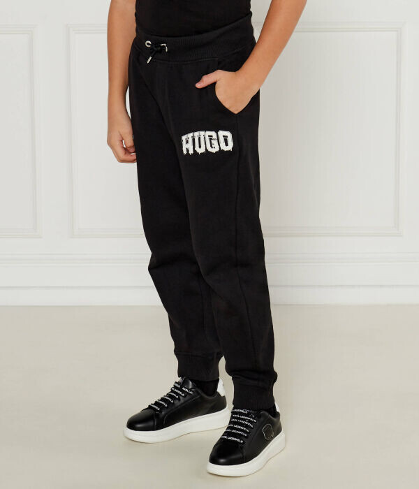 Спортивные брюки детские Hugo Kids с принтом, черный
Спортивные брюки детские Hugo Kids с принтом, черный