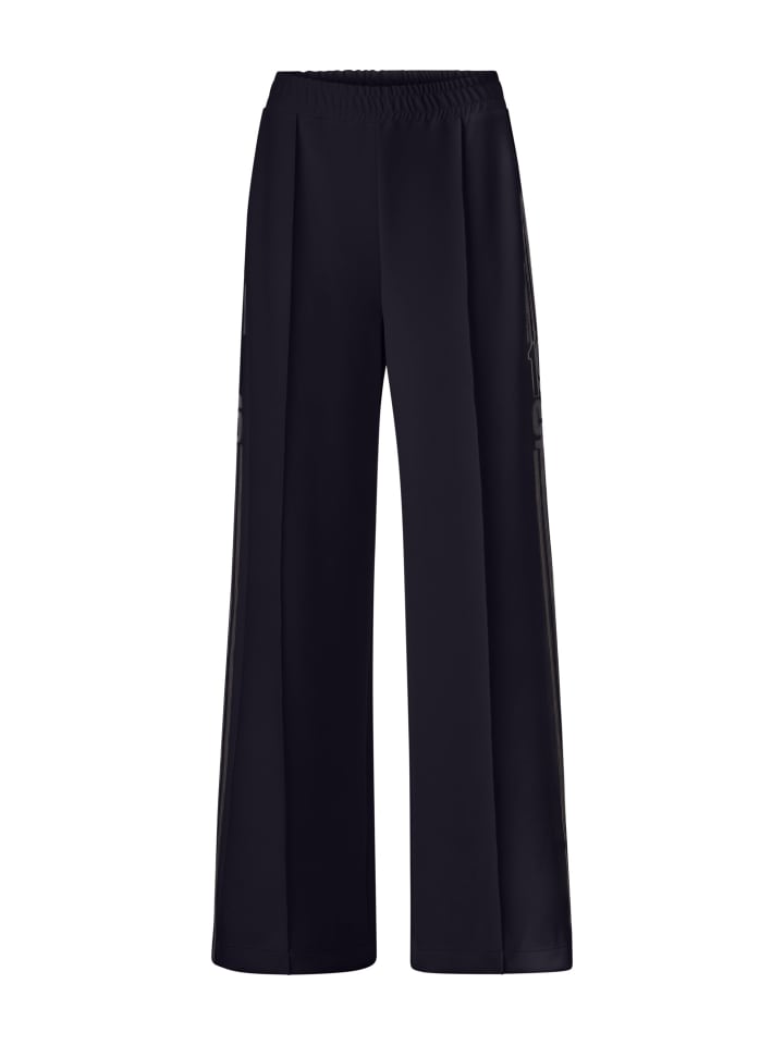 Брюки широкого кроя с полосатым узором в цвете полночно-синий Rich & Royal
Брюки широкого кроя с полосатым узором в цвете полночно-синий Rich & Royal