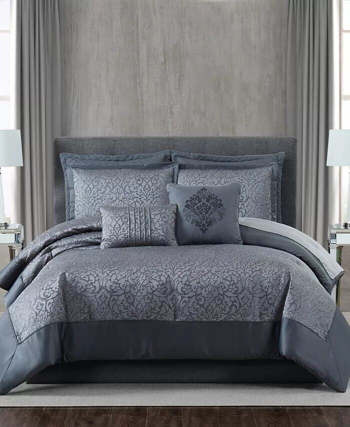 Комплект постельного белья Coventry из 7 предметов с кроватью размера «queen-size» 5Th Avenue Lux, серый
Комплект постельного белья Coventry из 7 предметов с кроватью размера «queen-size» 5Th Avenue Lux, серый