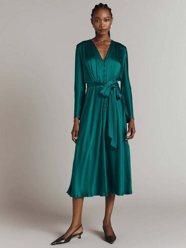 Атласное платье мэрил Ghost, цвет Emerald Sea
Атласное платье мэрил Ghost, цвет Emerald Sea