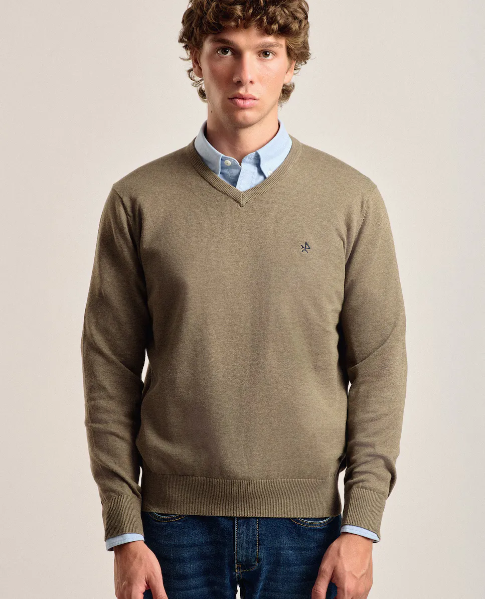 Мужской бежевый свитер с V-образным вырезом Valecuatro
Мужской бежевый свитер с V-образным вырезом Valecuatro