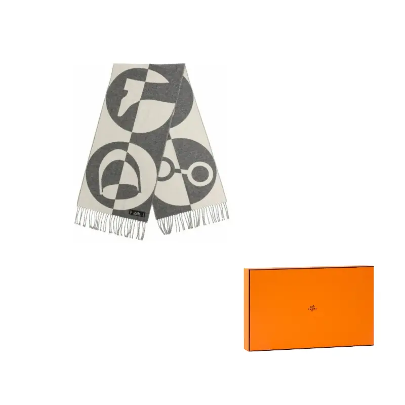 HERMES Вязаный шарф унисекс разноцветный, Multicolor
HERMES Вязаный шарф унисекс разноцветный, Multicolor