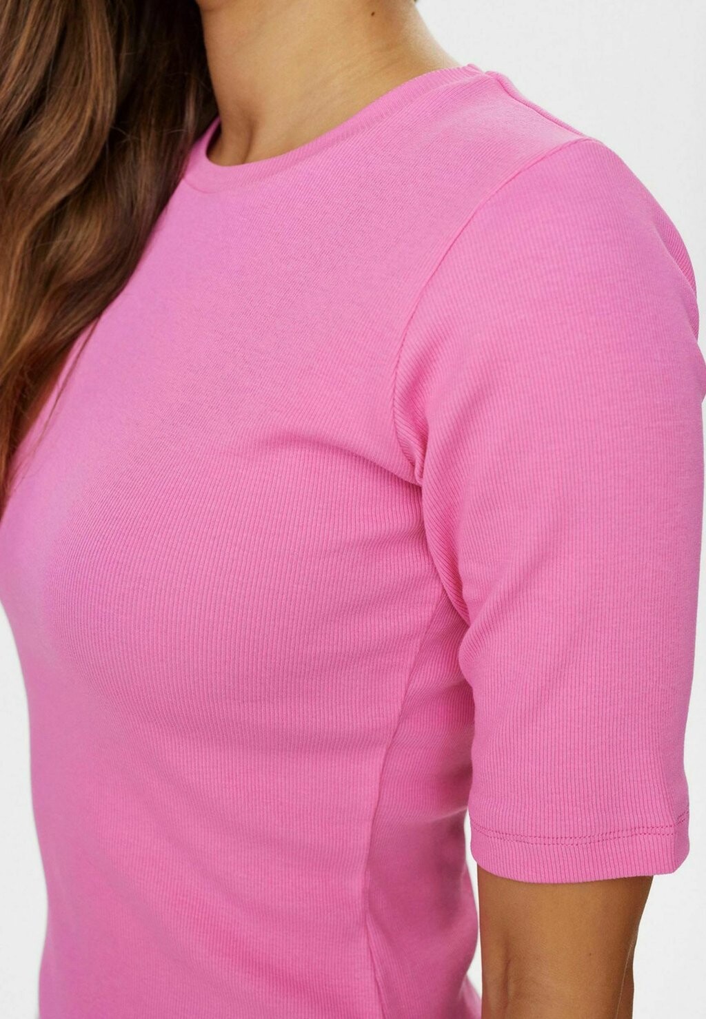 Трикотажное платье URILEY Nümph, розовый 
Трикотажное платье URILEY Nümph, розовый