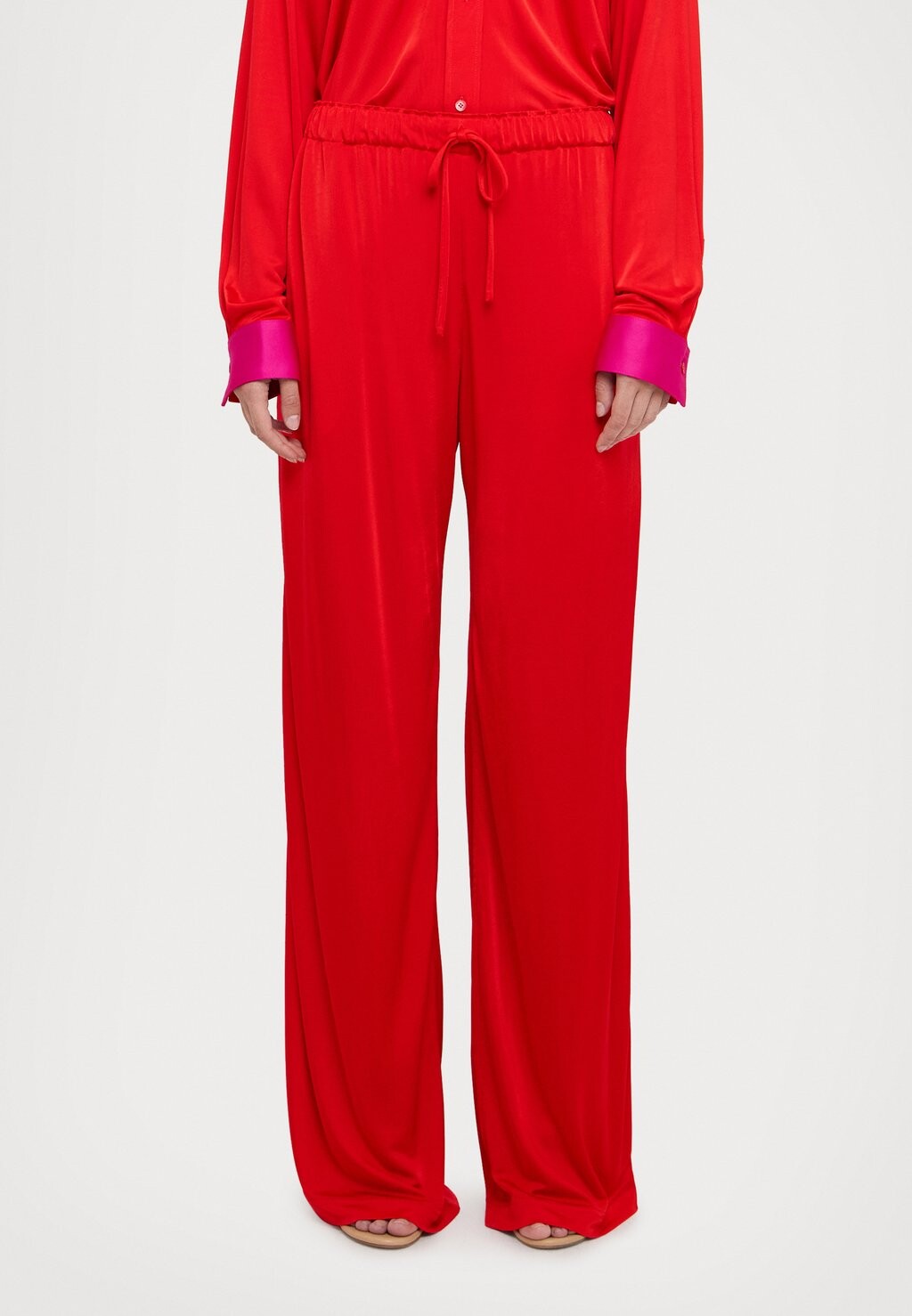 Тканевые брюки AKA PANTS AZ Factory, красный
Тканевые брюки AKA PANTS AZ Factory, красный