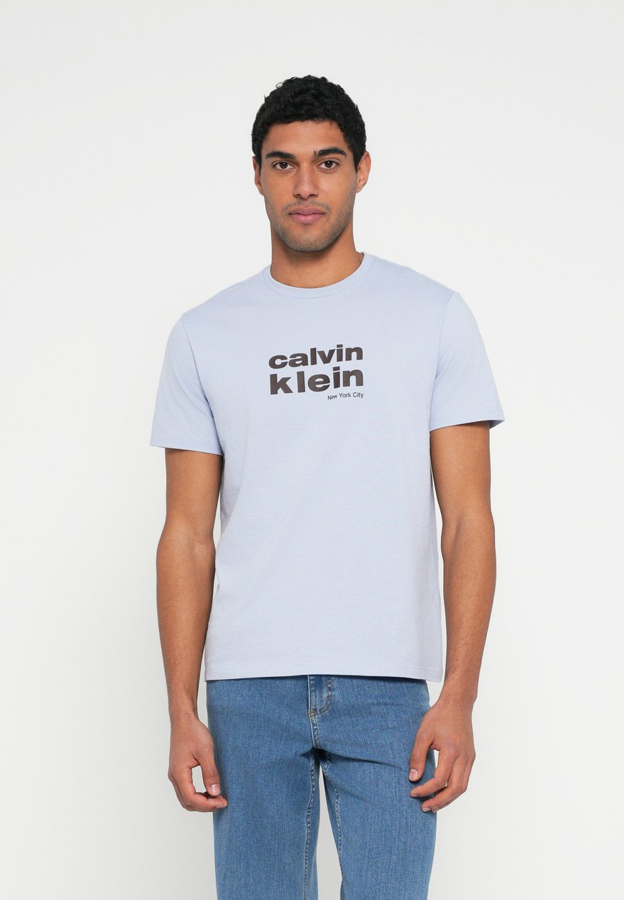 Футболка Calvin Klein GRAPHIC, Casual Blue/Light Blue, Синий, Футболка Calvin Klein GRAPHIC, Casual Blue/Light Blue
Футболка Calvin Klein GRAPHIC, Casual Blue/Light Blue, Синий, Футболка Calvin Klein GRAPHIC, Casual Blue/Light Blue