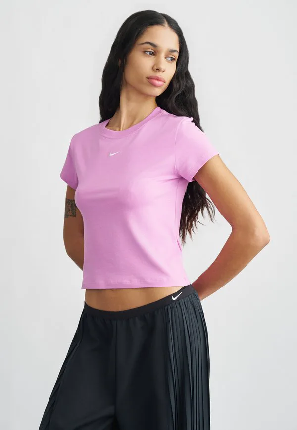 Простая футболка Nike Sportswear, Magenta, Розовый, Простая футболка Nike Sportswear, Magenta
Простая футболка Nike Sportswear, Magenta, Розовый, Простая футболка Nike Sportswear, Magenta