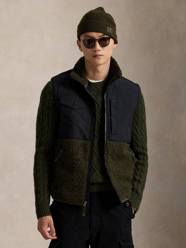 Гибридный жилет Ralph Lauren, Company Olive/Polo Black
Гибридный жилет Ralph Lauren, Company Olive/Polo Black