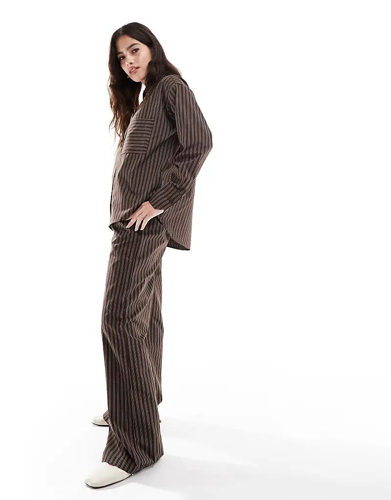 Threadbare – Широкие брюки в коричневую полоску, в комплекте
Threadbare – Широкие брюки в коричневую полоску, в комплекте