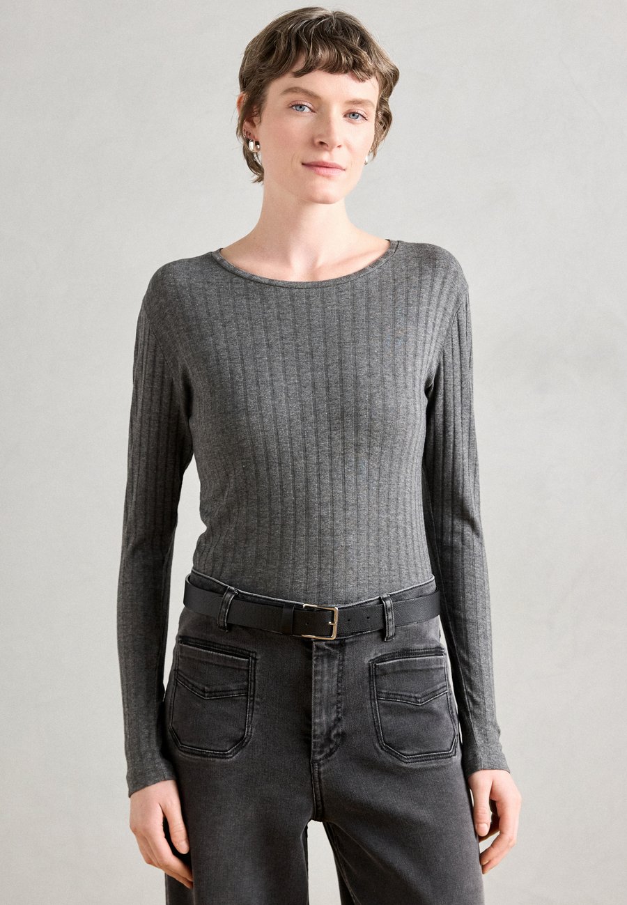 Топ Marc O'Polo ROUND NECK LONG SLEEVE, Warm Granite Melange/Light Grey
Топ Marc O'Polo ROUND NECK LONG SLEEVE, Warm Granite Melange/Light Grey