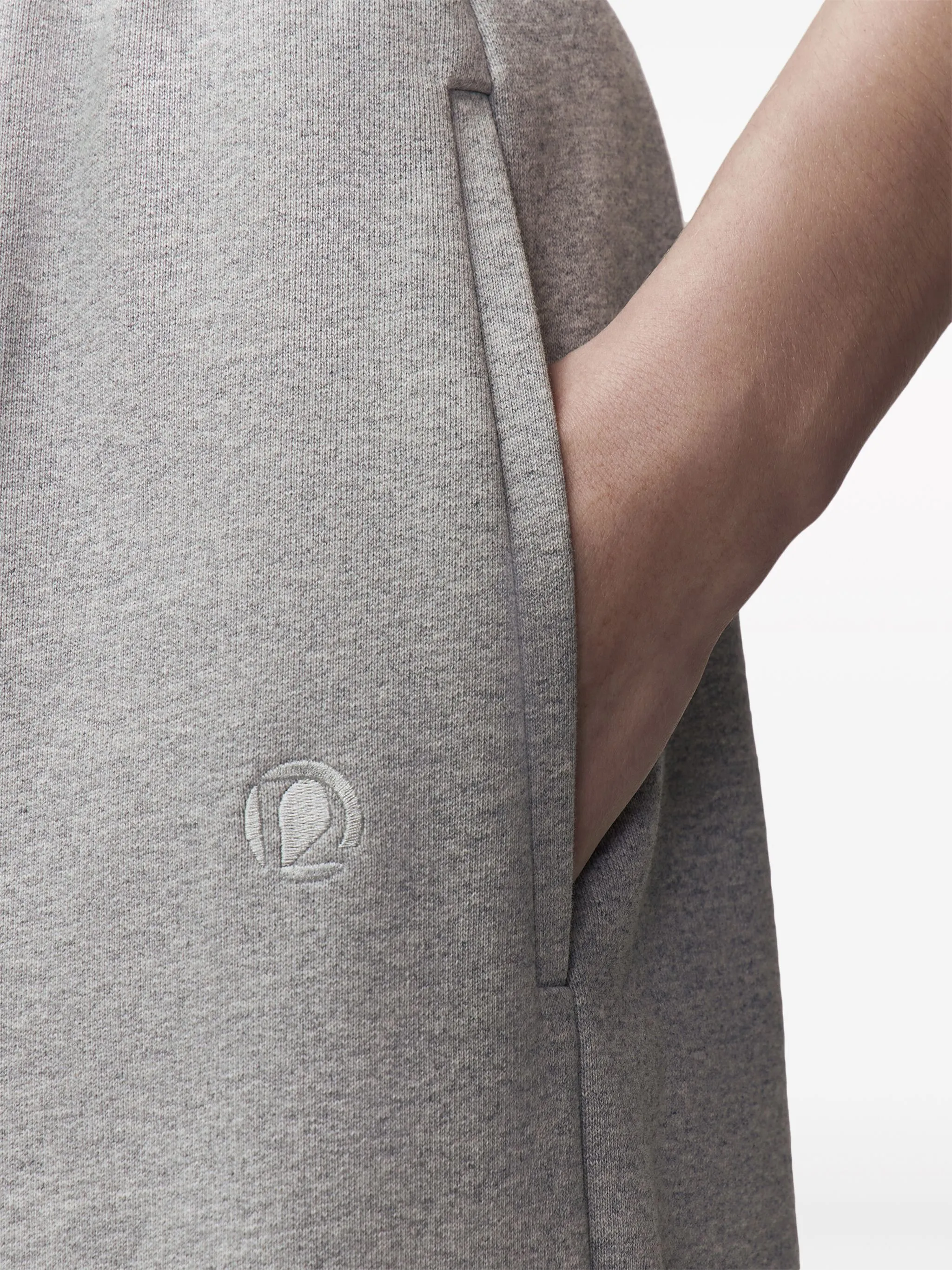 Спортивные брюки с вышитым логотипом 12 Storeez, серый
Спортивные брюки с вышитым логотипом 12 Storeez, серый